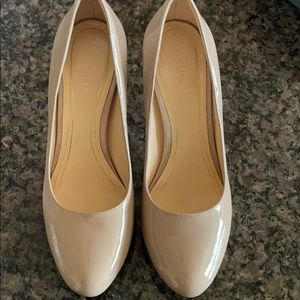 Cole Haan like new size 7/12